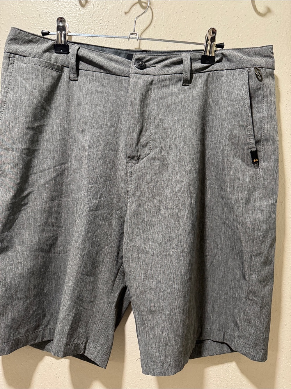 Quiksilver Men's Heather Gray Flat Front Shorts